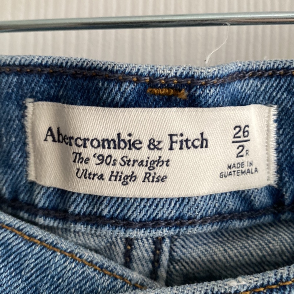 Abercrombie & Fitch The 90's Straight Ultra High Rise Cross Over Waist Jeans - Picture 7 of 10